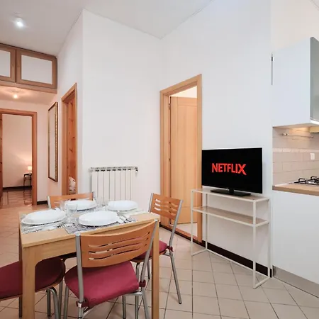 Tuscolana Station - 10 Minutes From Metro A Apartment Rome