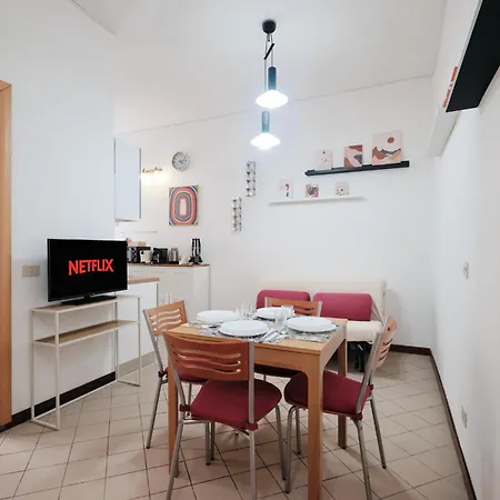Tuscolana Station - 10 Minutes From Metro A Apartment *