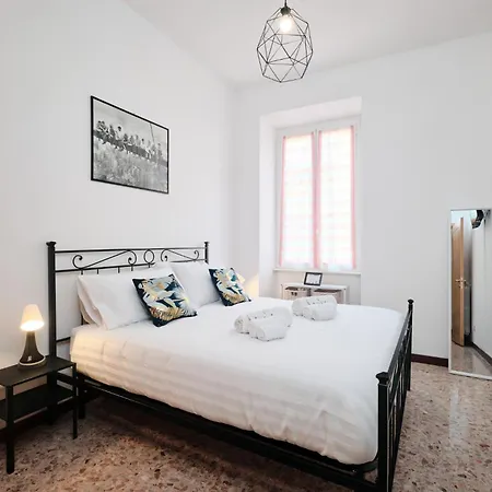 Apartment Tuscolana Station - 10 Minutes From Metro A Rome